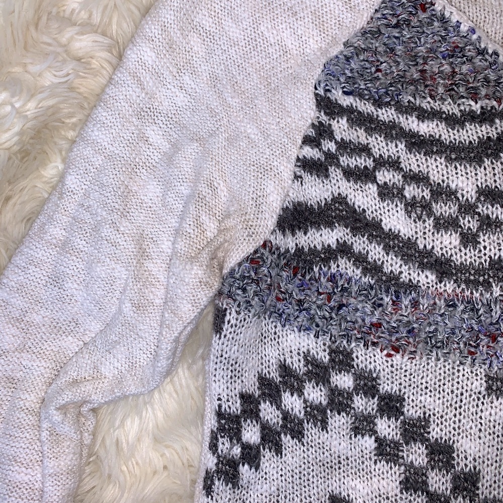 American Rag Sweater - Picture 3 of 3